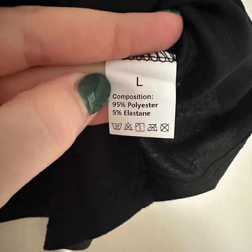 NWOT Graphic Tee - Picture 3 of 3